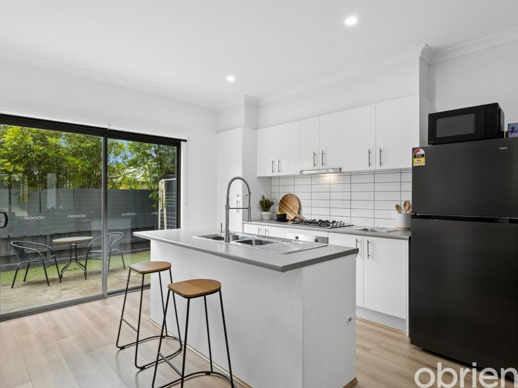 11 Queenie Way, Cranbourne West, VIC 3977