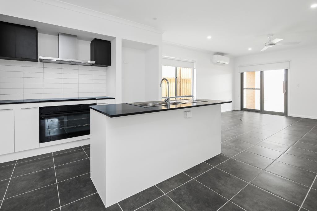 34 FLINT PL, WHITE ROCK, QLD 4306
