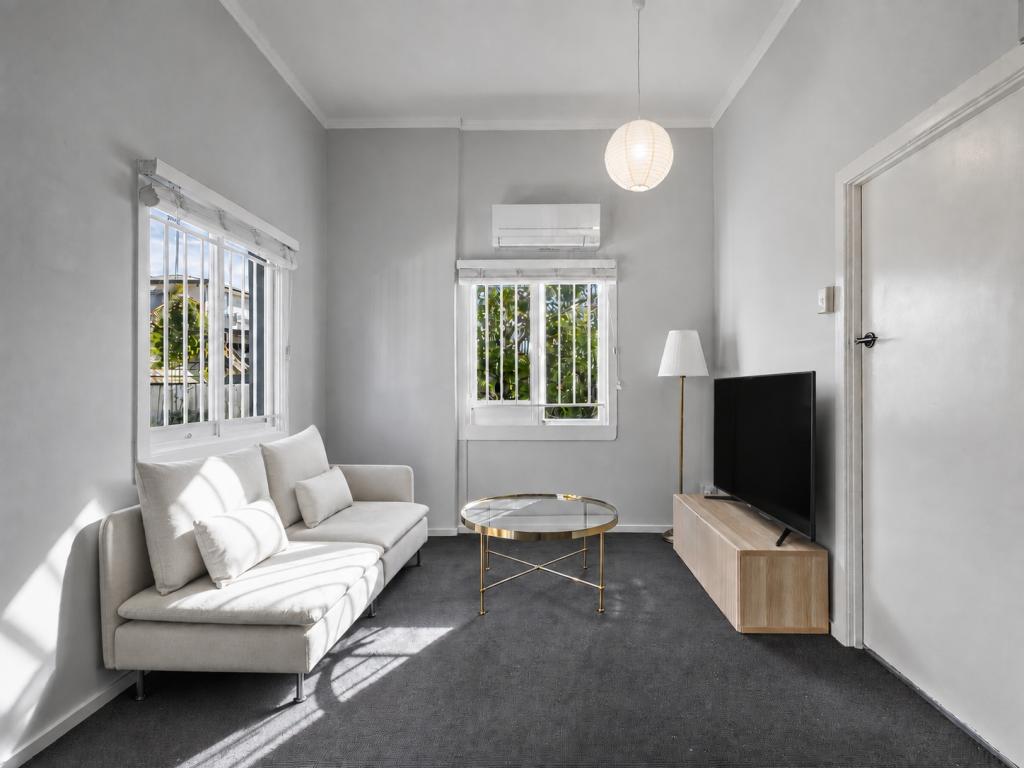 7/9 LOCKHART ST, WOOLLOONGABBA, QLD 4102