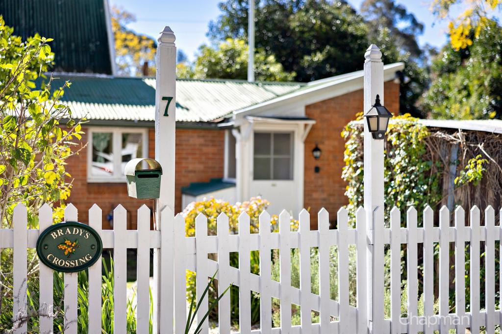 7 Macquarie Rd, Springwood, NSW 2777