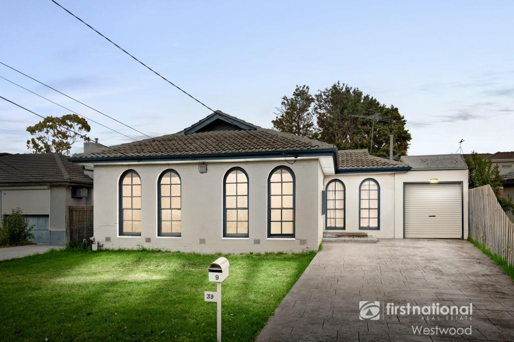 39 STRATHMORE CRES, HOPPERS CROSSING, VIC 3029