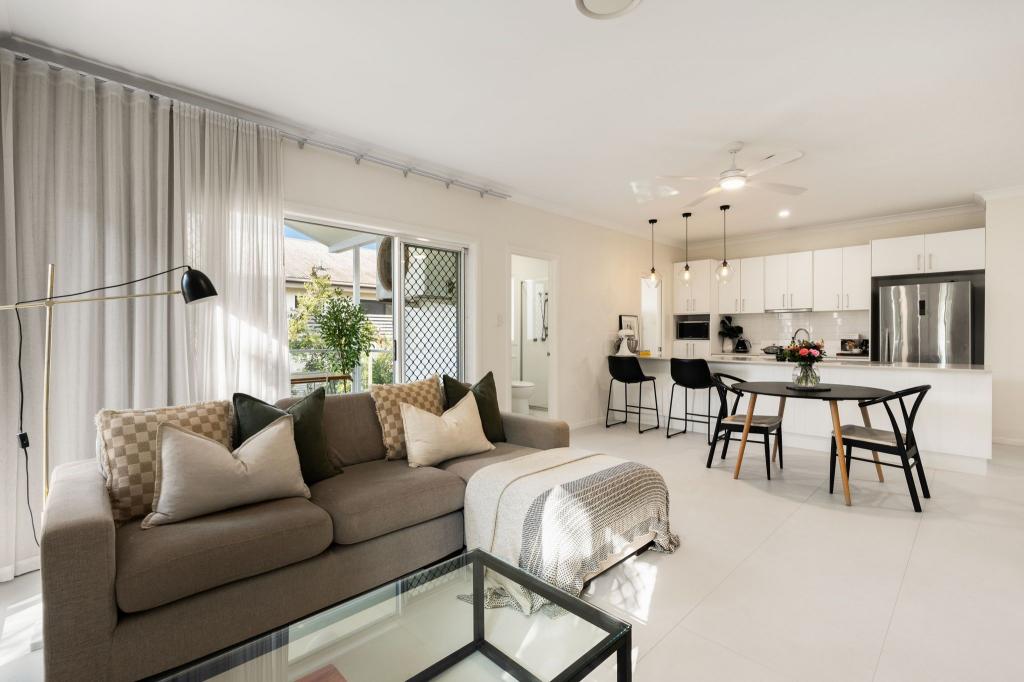 2/27 Railway Pde, Nundah, QLD 4012
