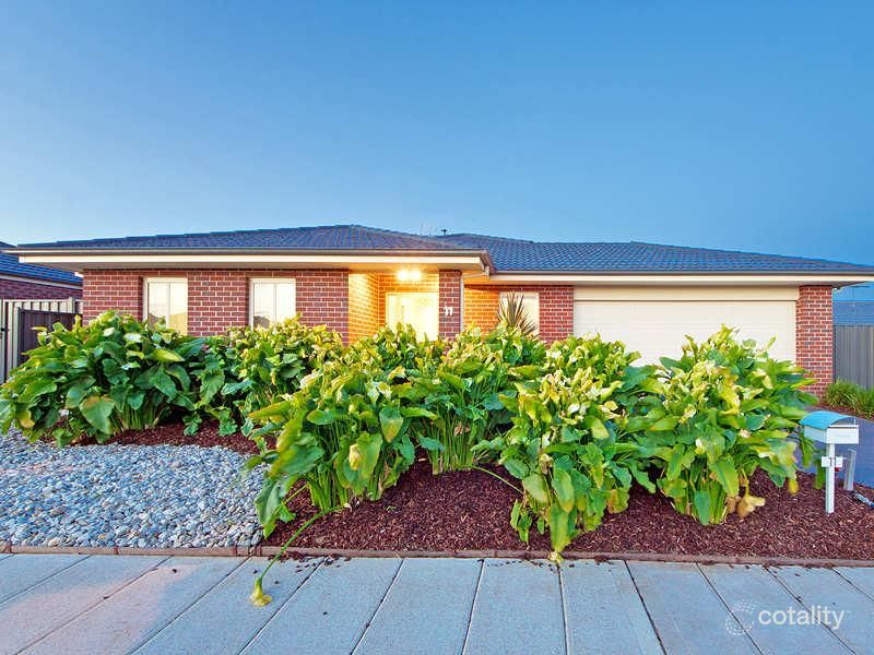 11 ZELKOVA CT, TARNEIT, VIC 3029