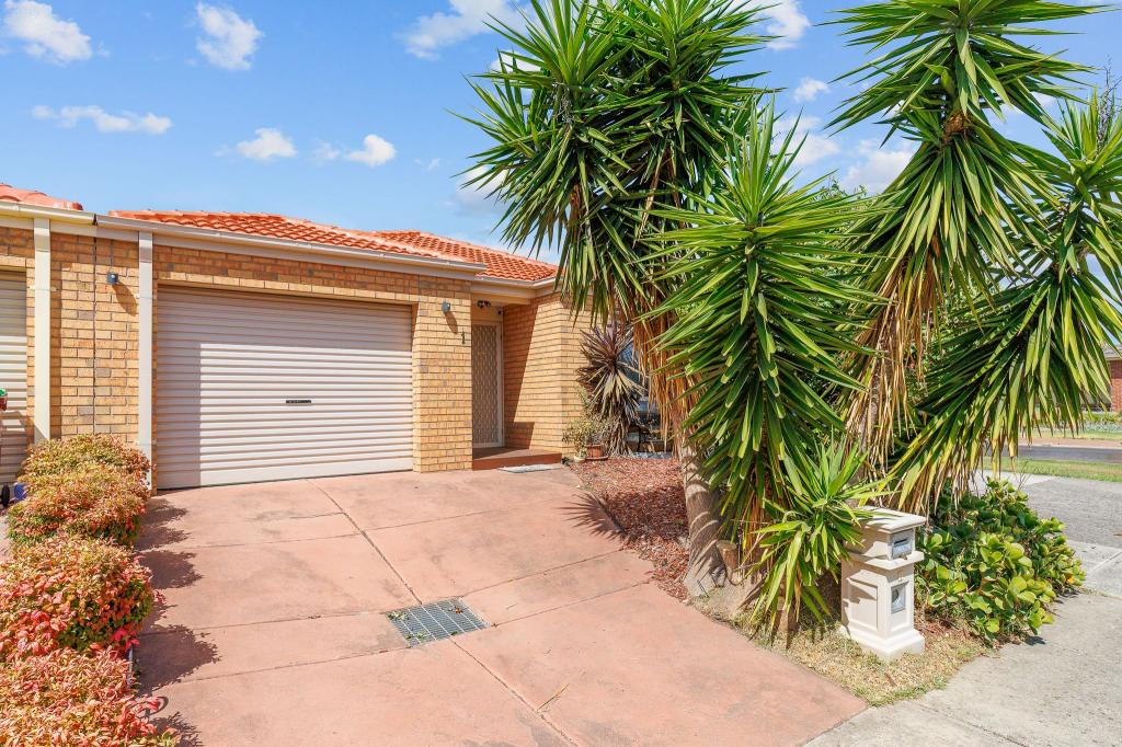 1 Fiander Cl, Cranbourne East, VIC 3977