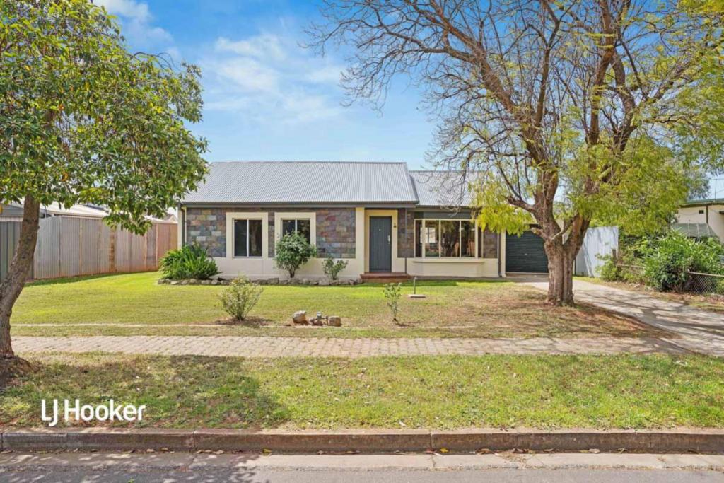 14 Pilsdon St, Davoren Park, SA 5113