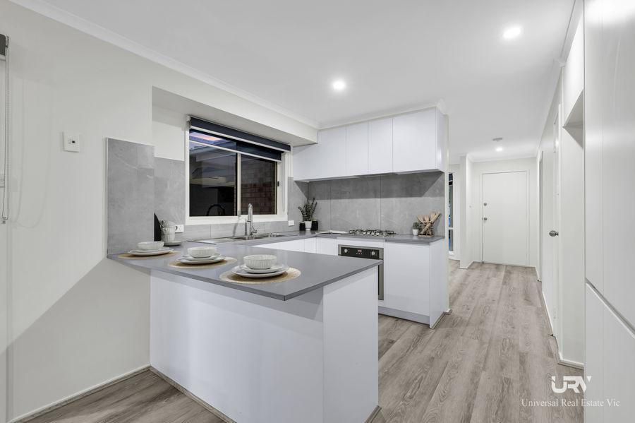 23 Pinnock Ave, Roxburgh Park, VIC 3064