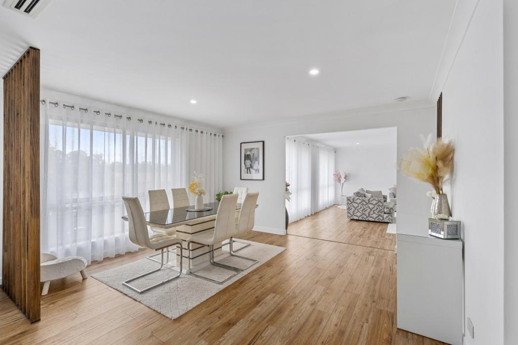 12 Whitian Dr, Carrara, QLD 4211