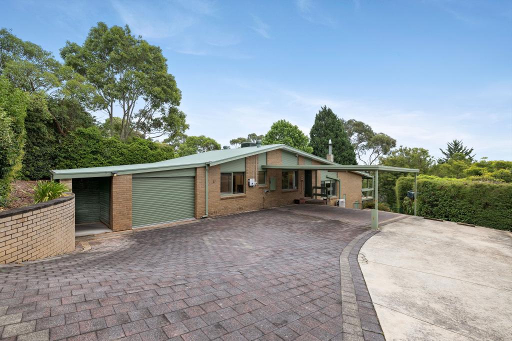 13 Hakea Dr, Montrose, VIC 3765