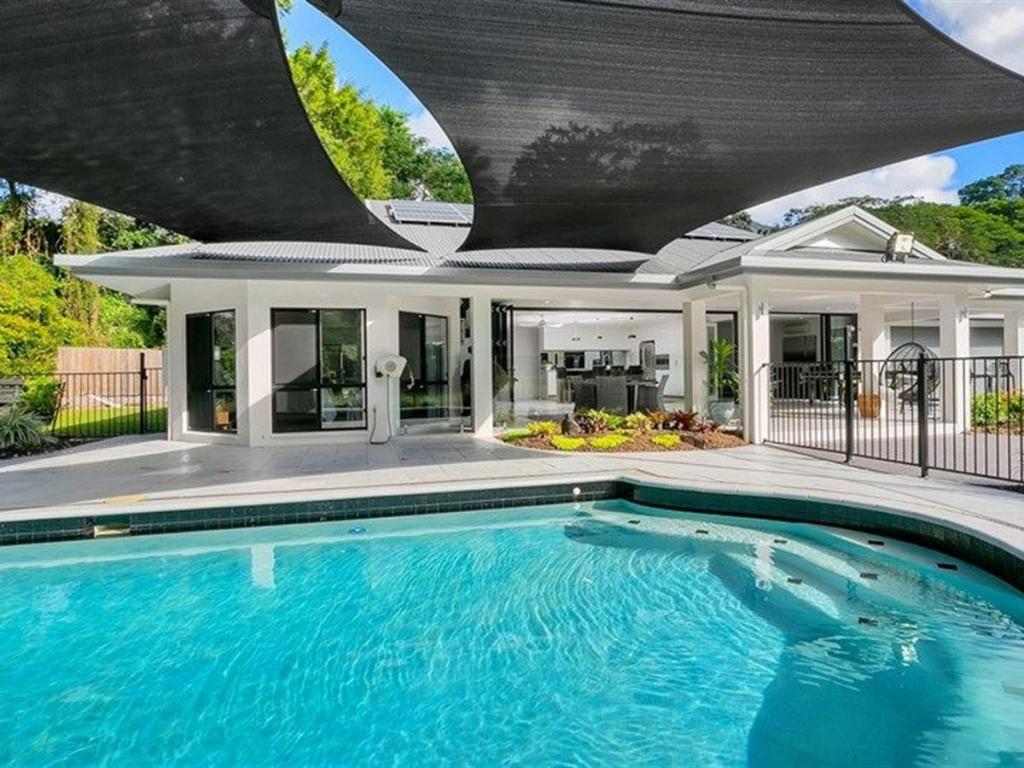 56-58 The Rocks Rd, Redlynch, QLD 4870