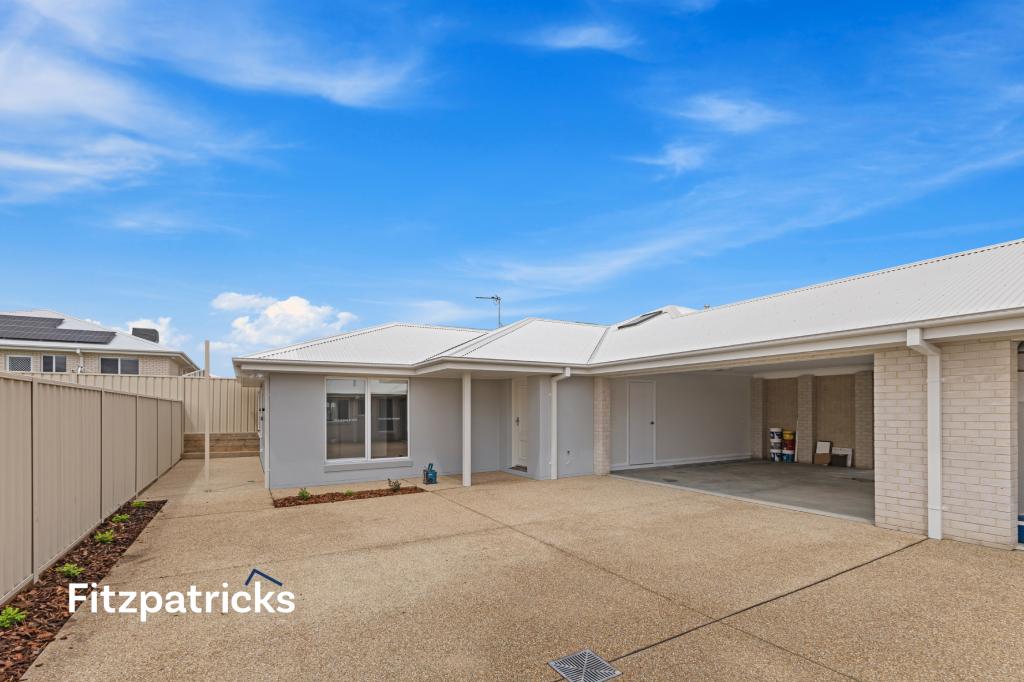 2/14 Tooleybuc St, Gobbagombalin, NSW 2650
