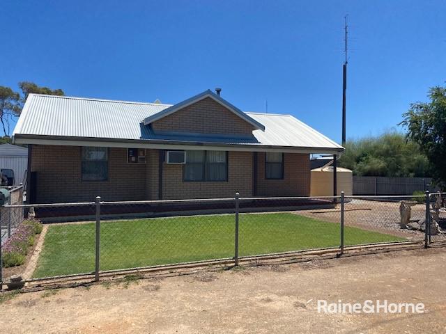 16 Walkom St, Cummins, SA 5631