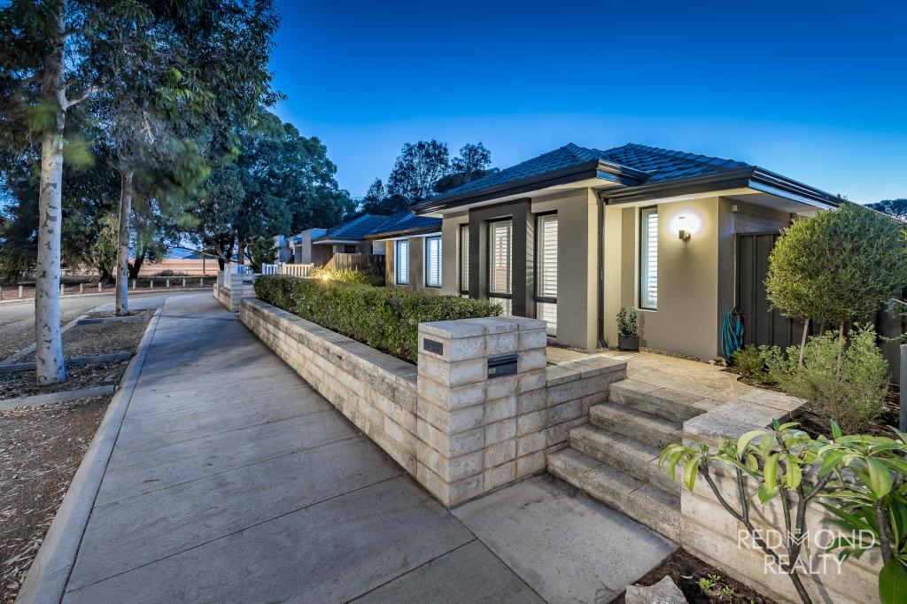 13 LINKSMAN ST, YANCHEP, WA 6035