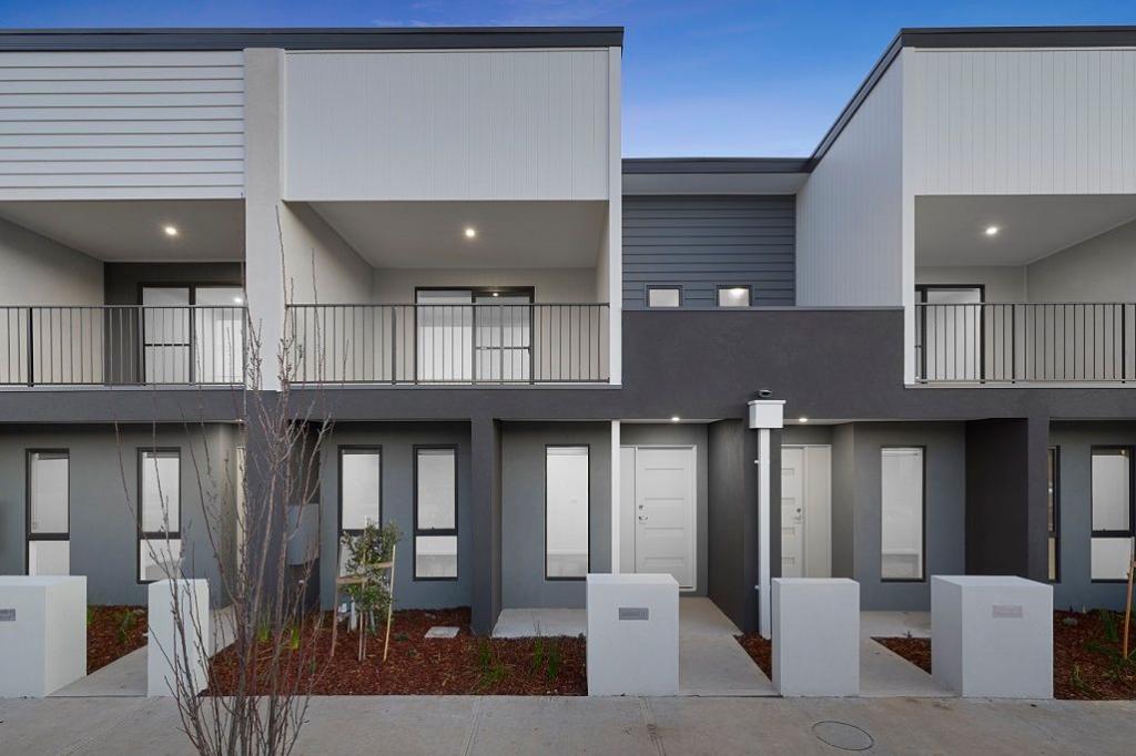 10 St Martin Way, Pakenham, VIC 3810