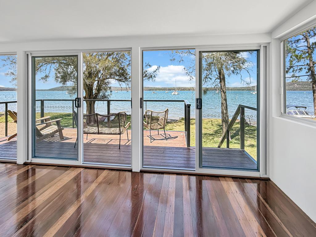 18 Cove Bvd, North Arm Cove, NSW 2324