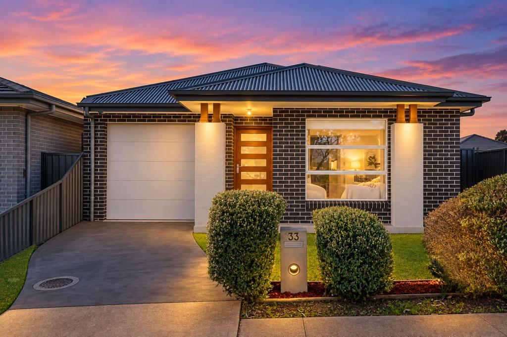 33 Sixteenth Ave, Austral, NSW 2179