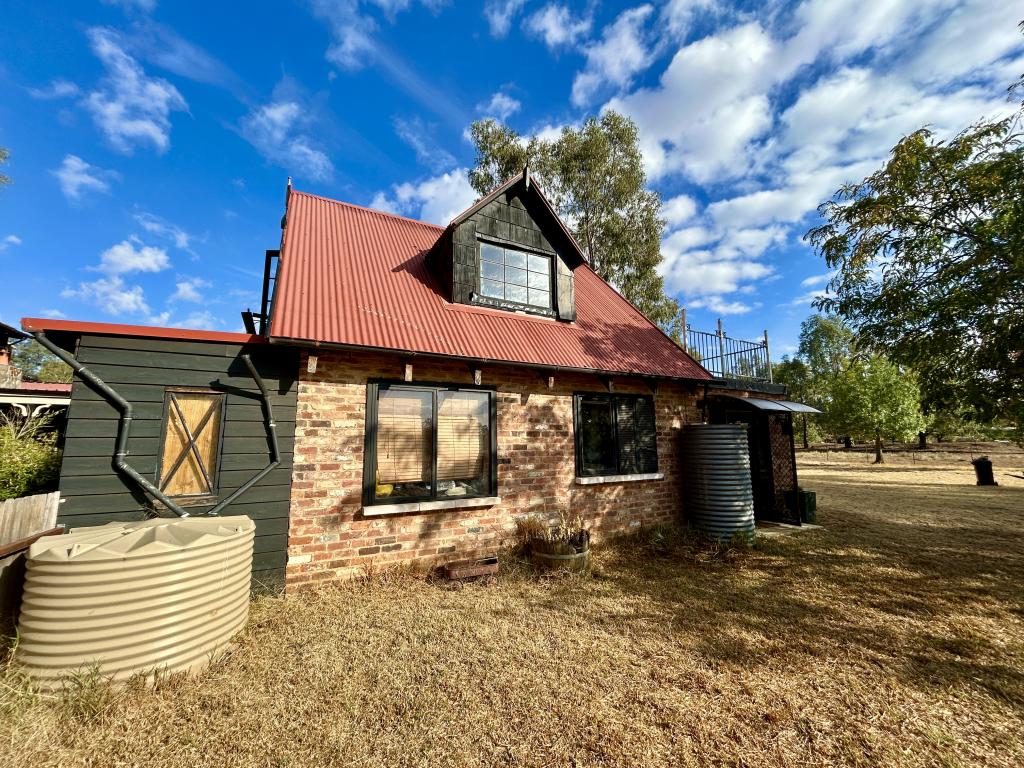 9a Park St, Old Junee, NSW 2652