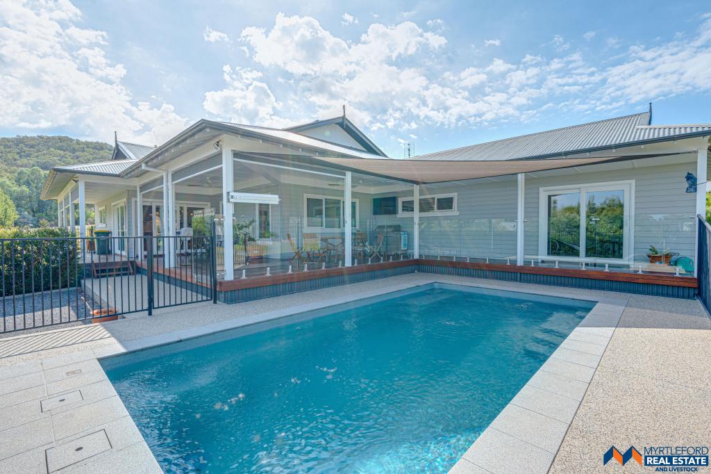 2 LUCKNOW CT, MYRTLEFORD, VIC 3737