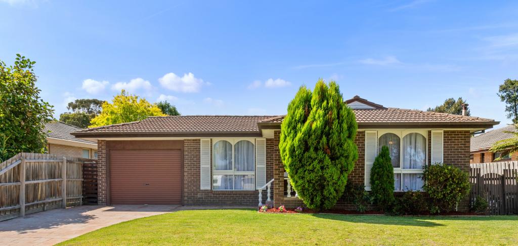 13 Cloverlea Dr, Wantirna, VIC 3152