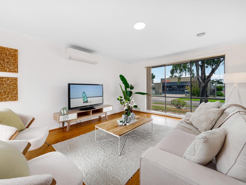 7 Huon Park Rd, Cranbourne North, VIC 3977