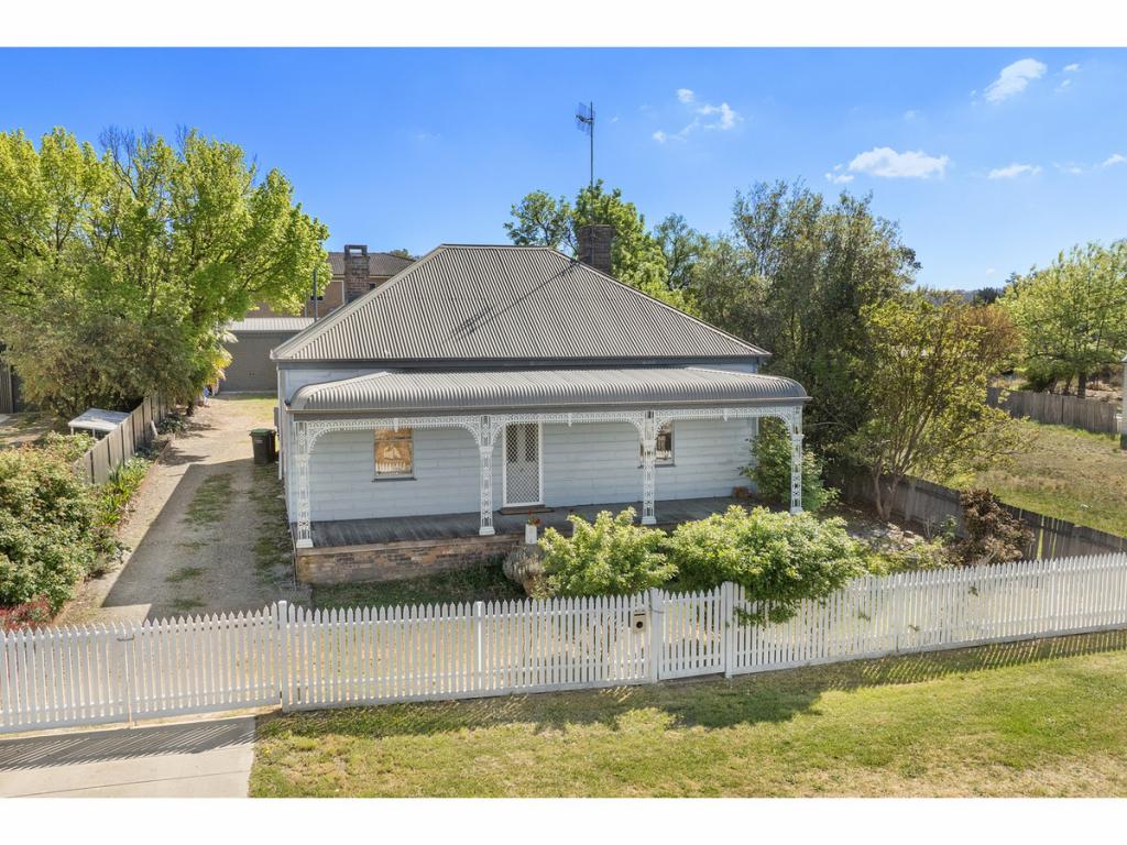 95 JEFFREY ST, ARMIDALE, NSW 2350
