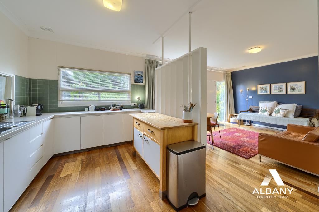 341 Serpentine Rd, Mount Melville, WA 6330