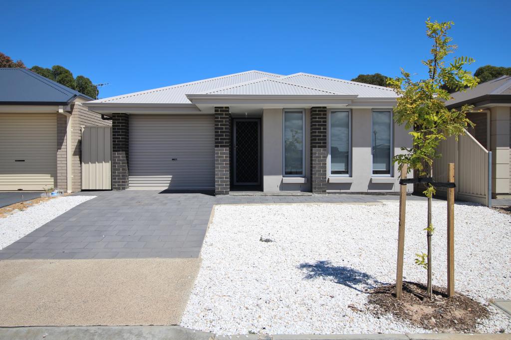 18 Kuta Cres, Aldinga Beach, SA 5173