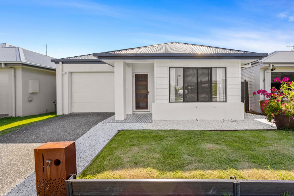 7 Whitehaven Rd, Newport, QLD 4020