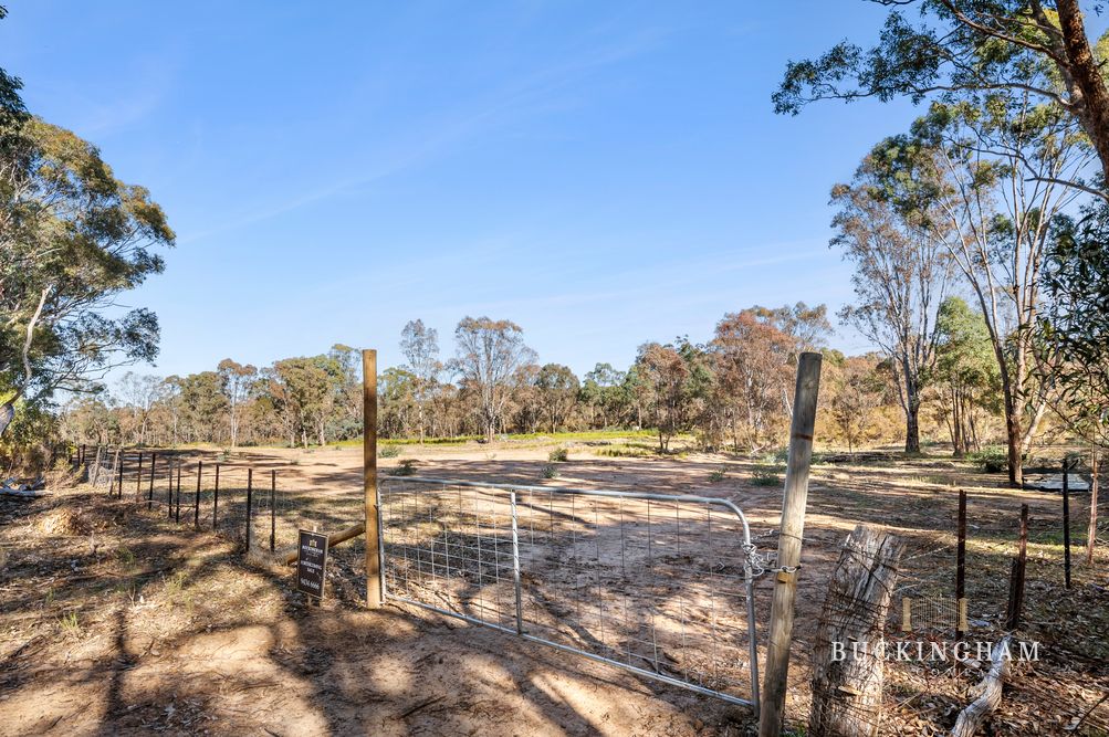 CA4S2 HYLANDS LANE, HEATHCOTE, VIC 3523