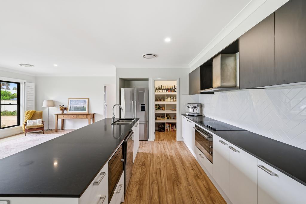 76a Emmett St, Callala Bay, NSW 2540