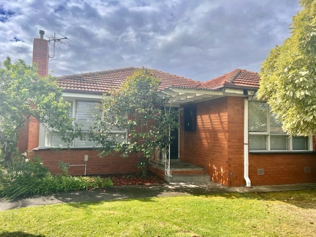 24 Graceburn Gr, St Albans, VIC 3021