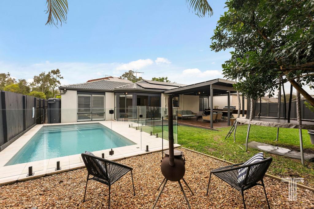 14 Holland Pl, Carindale, QLD 4152