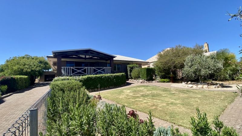 9 Wells St, Streaky Bay, SA 5680