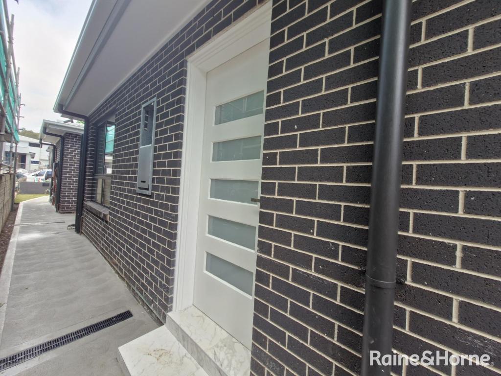 10a Claydon Rd, Ingleburn, NSW 2565