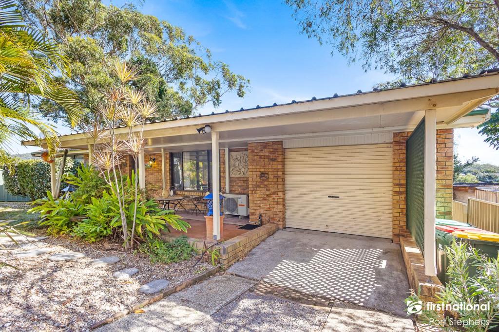 2/4 ESSENDENE RD, SHOAL BAY, NSW 2315