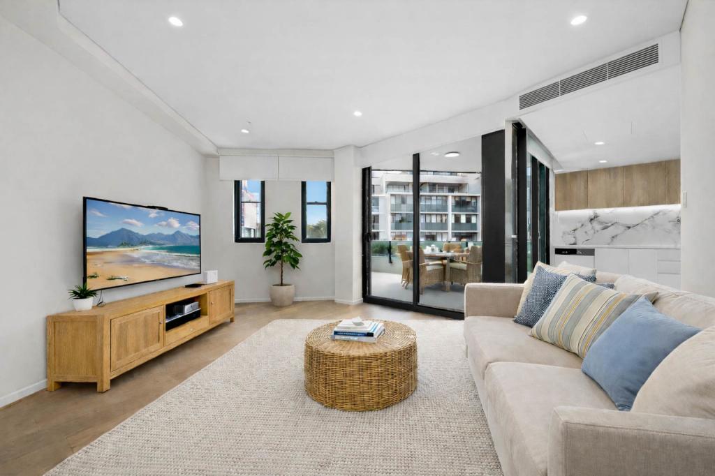 402A/8 OAKS AVE, DEE WHY, NSW 2099