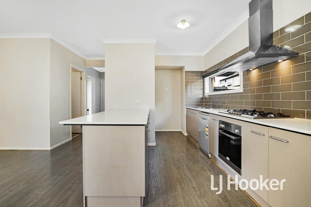 12 Denton Dr, Officer, VIC 3810