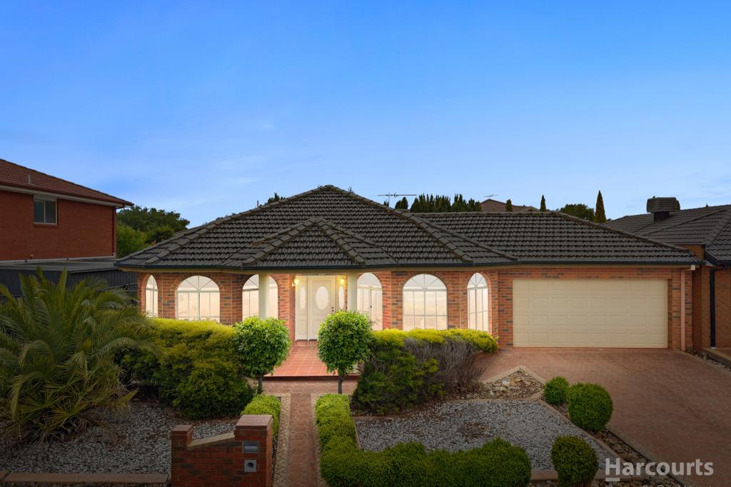 17 Carinya Bvd, Burnside, VIC 3023