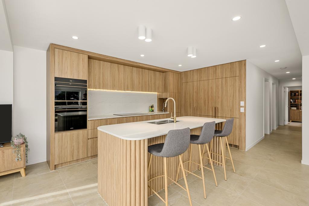 1/24 Brakes Cres, Miami, QLD 4220