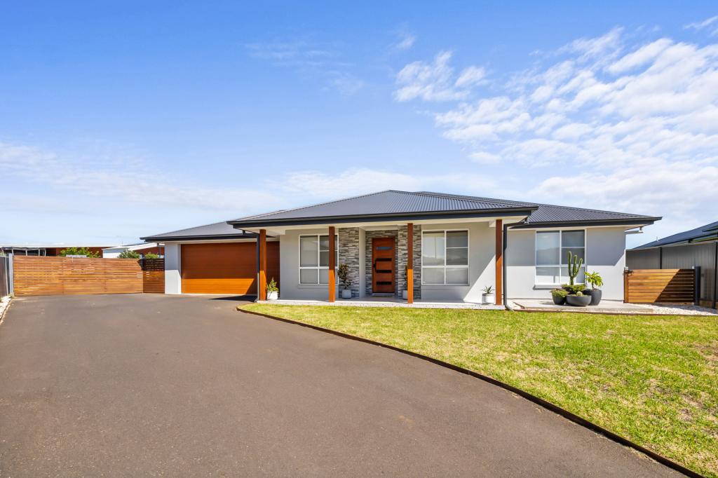 6 Balstoni Pl, Moore Creek, NSW 2340