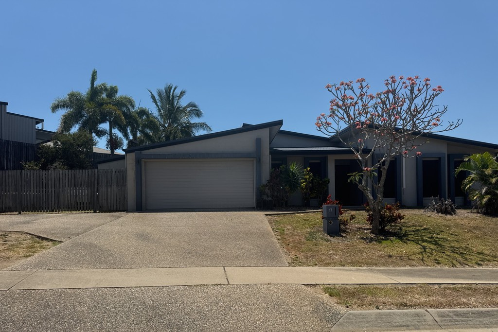 17 Mcalary Dr, Blacks Beach, QLD 4740