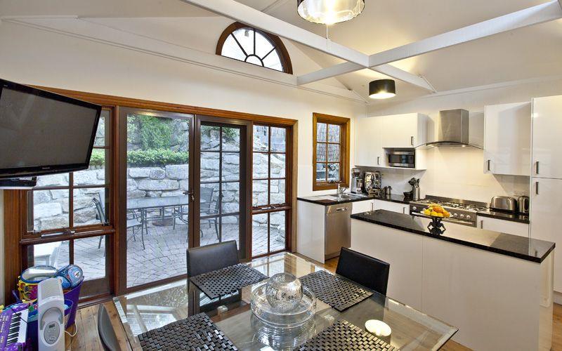 302 Edgecliff Rd, Woollahra, NSW 2025