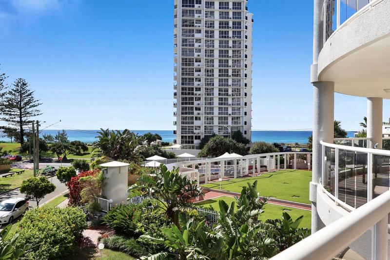 82/59 Pacific St, Main Beach, QLD 4217