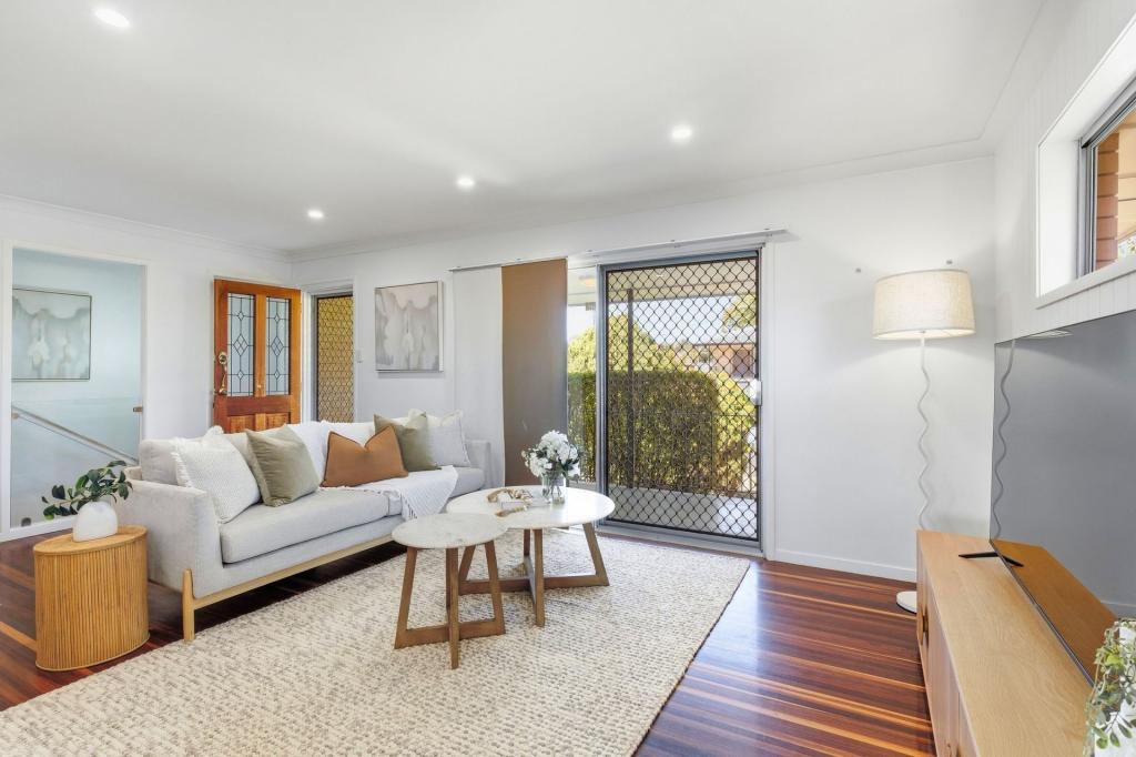 5 Wyman St, Stafford Heights, QLD 4053