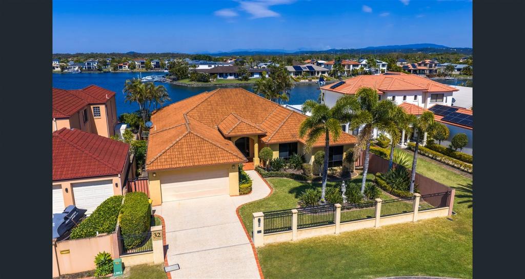 32 The Peninsula, Helensvale, QLD 4212