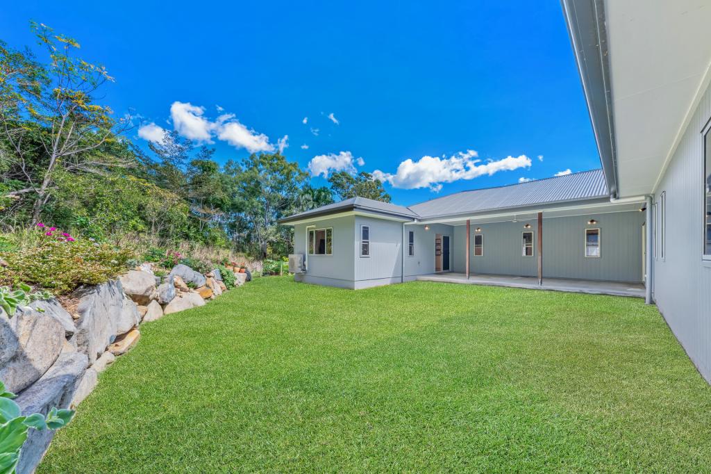 92 Trader Cres, Cannonvale, QLD 4802