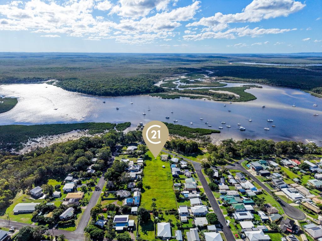 24-26 OYSTER PDE, TIN CAN BAY, QLD 4580