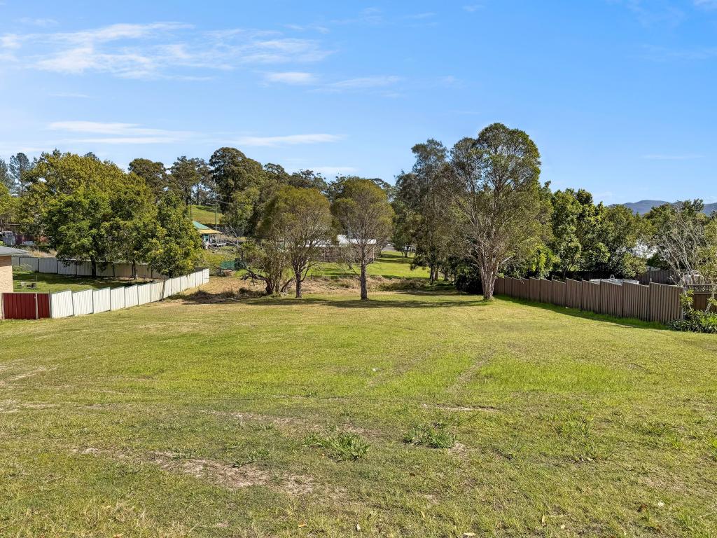 17 Mackenzie St, Bulahdelah, NSW 2423