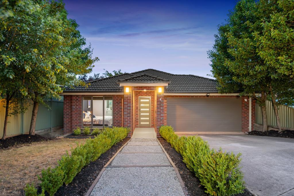 4 Orbost Dr, Miners Rest, VIC 3352