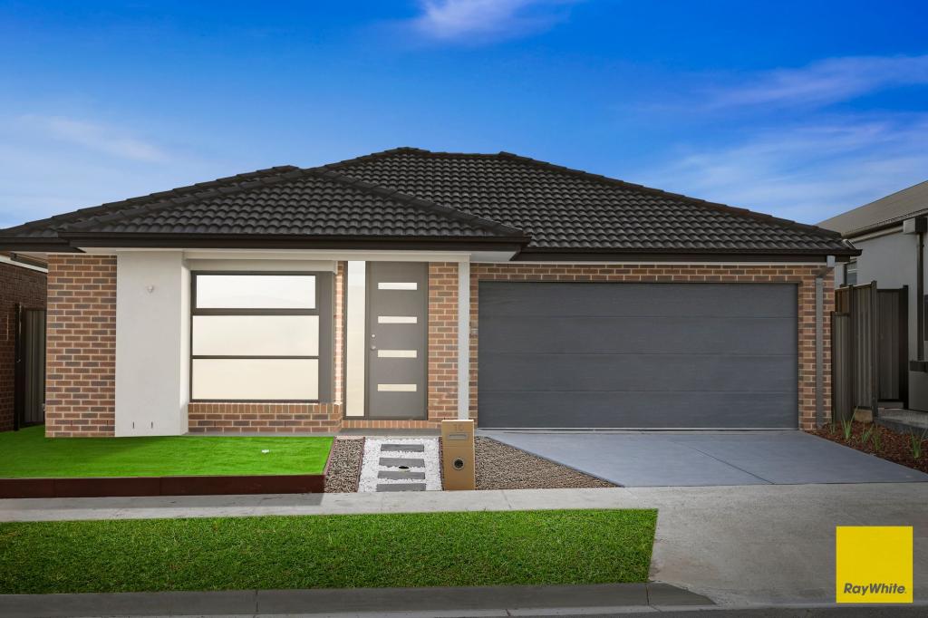 4 Pyrus Cres, Mickleham, VIC 3064