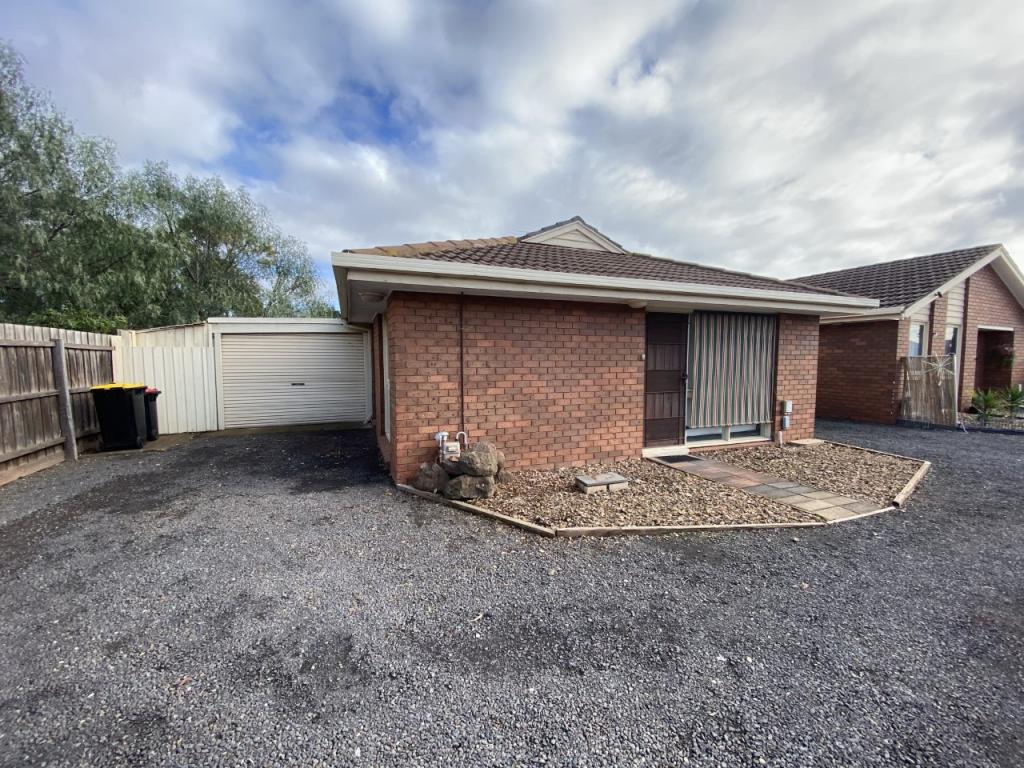 4/45 Staughton St, Melton South, VIC 3338